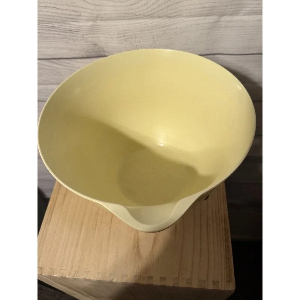Norpro Melamine 1017 Grip-EZ Mixing Bowl,‎ 4 quart, Yellow, 3.8 liters